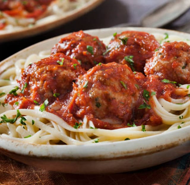 Spaghetti with Meatball Catering.